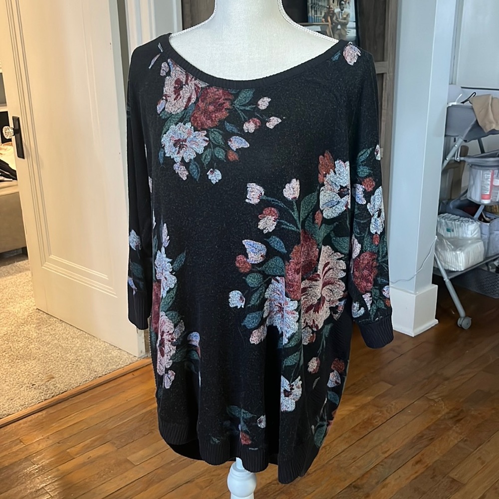 Grey floral tunic sweater